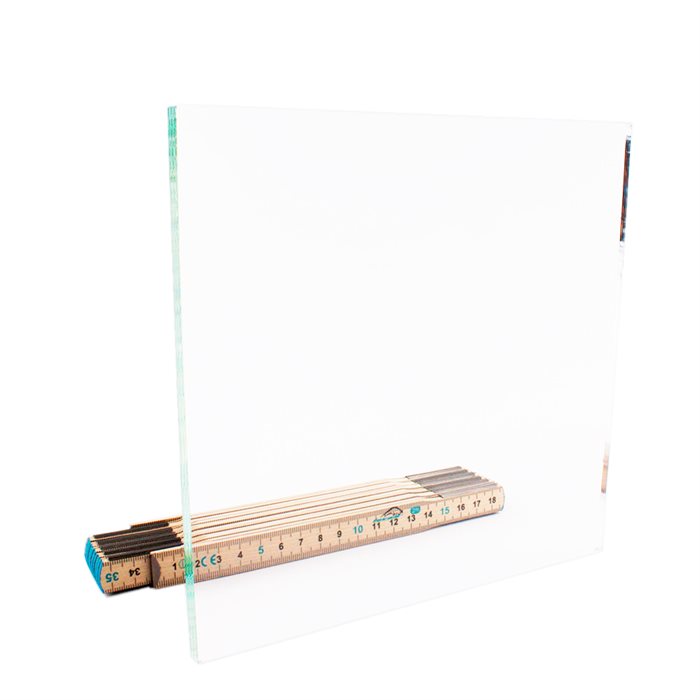 Klart glas med skarp kant Klart glas med skarp kant