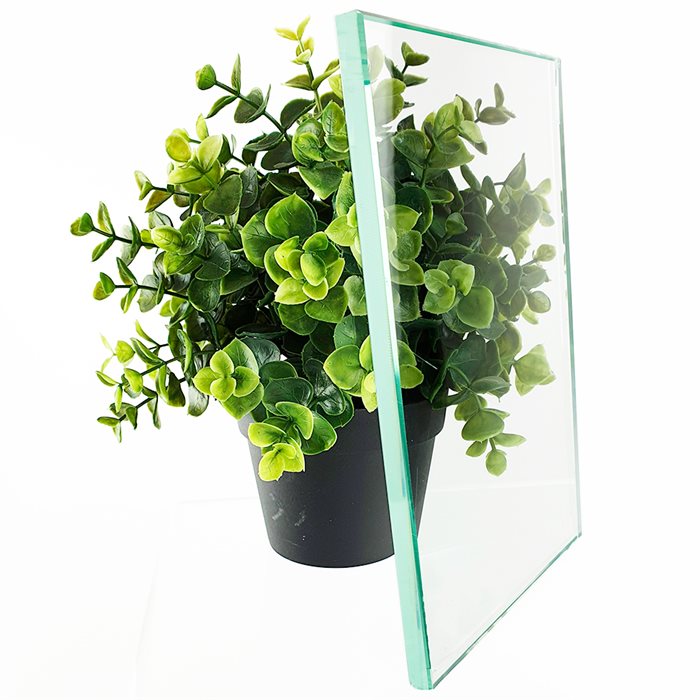 Hærdet glas med poleret kant Hærdet glas med poleret kant